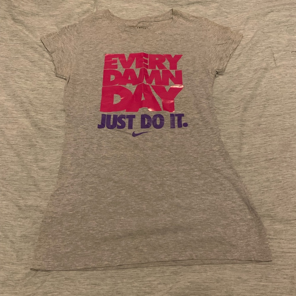 Nike t shirt